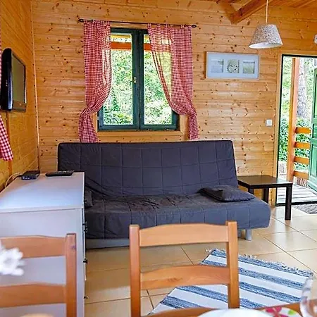 Pinia Lodge *